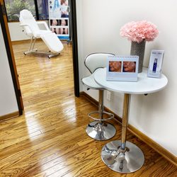 The Glow Medspa - Here at The Glow Med Spa, we offer cosmetic injectables, Vampire Facials/Procedures, IV Vitamin Drips, Slim Shots for weight loss, and more!