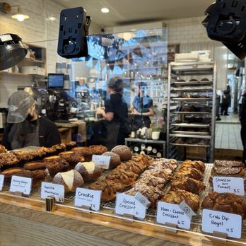 Café Dear Leon - Inside - Cafes Near Me - Baltimore, Maryland