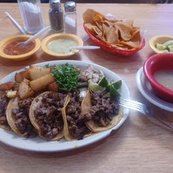 Sun Rise Cafe - Bistec tacos