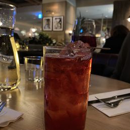 a glass of iced tea