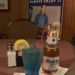 Schneider's Pub - "Out of the blue" and Modelo.