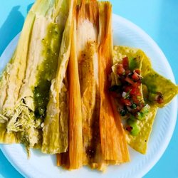 Tamales Nelly - Pork w/red sauce and Chicken w/green sauce