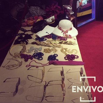 Envivo - Crédit Photo: Envivo MTL - Photo Booth Rentals Near Me Envivo - Crédit Photo: Envivo MTL - Photo Booth Rentals Near Me