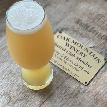 Oak Mountain Winery - Beer is great! Very dusty under the TV. - Wineries Near Me - Temecula, California