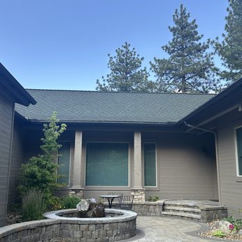 Master Custom Painting - Great work in the courtyard - Painters Near Me - Reno, Nevada Master Custom Painting - Great work in the courtyard - Painters Near Me - Reno, Nevada