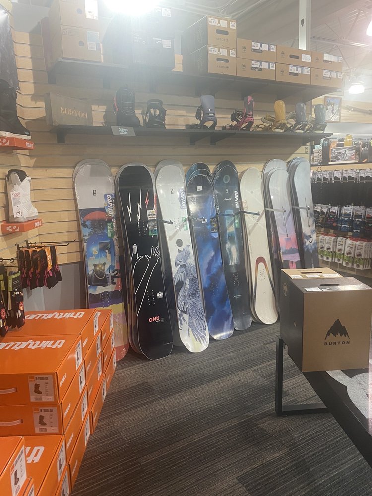 VILLAGE SKI AND SNOWBOARD Updated October 2024 16 Reviews 25401