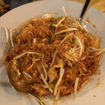 Hiso - Chicken pad Thai - Laotian Near Me - Sacramento, California Hiso - Chicken pad Thai - Laotian Near Me - Sacramento, California