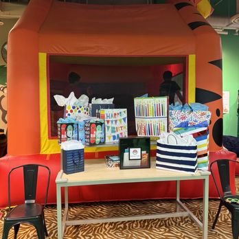 The Jungle Party House - Bounce house - Kids Activities Near Me - Clovis, California