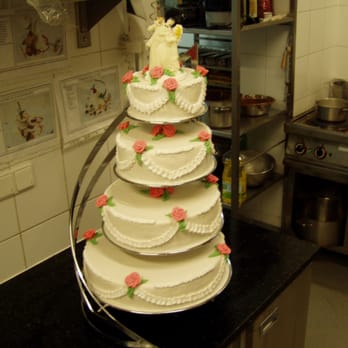 The Beehive - wedding cake beehive style.... - Pubs Near Me - Bristol, BST