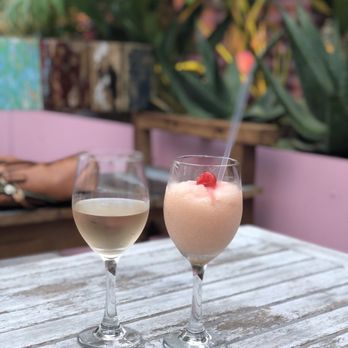 High Tide - Frosé (right) and Domaine Glinavos (left) - Beer Gardens Near Me - Los Angeles, California