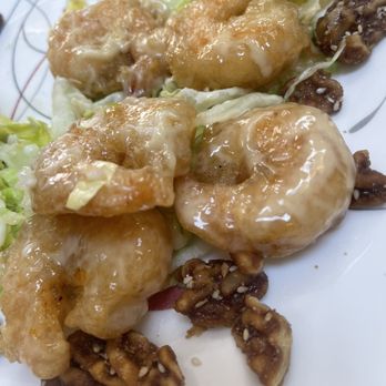 Thien Hong - Honey Glazed Walnut and Shrimp in Creamy Sauce - Chinese Near Me - Portland, Oregon Thien Hong - Honey Glazed Walnut and Shrimp in Creamy Sauce - Chinese Near Me - Portland, Oregon