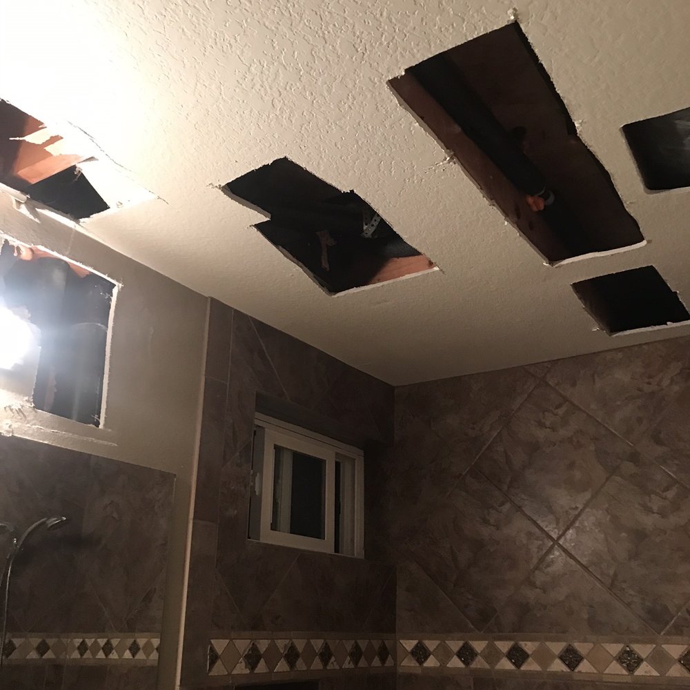 Simpex Repipe & Plumbing - Cuts in bathroom ceiling - Plumbing Near Me - Irvine, California Simpex Repipe & Plumbing - Cuts in bathroom ceiling - Plumbing Near Me - Irvine, California