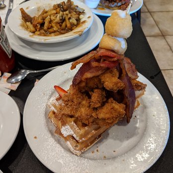 Maple Leaf Diner - American Near Me - Dallas, Texas Maple Leaf Diner - American Near Me - Dallas, Texas