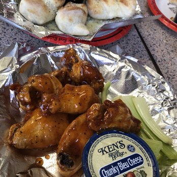 Guida's Pizzeria - Guida 's Orignal Wings - honey garlic buffalo   Garlic knots - Pizza Near Me - Rochester, New York