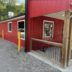 Little Italy Pizza - New Straitsville - Establishment with a drive-through