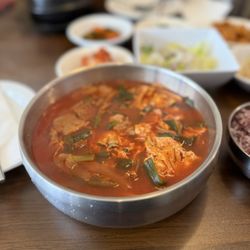 Yuk Gae Jang