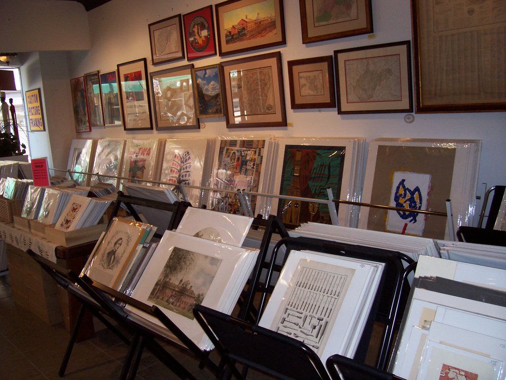 QUEEN STREET GALLERY Updated August 2024 25 Photos 213 N Queen St