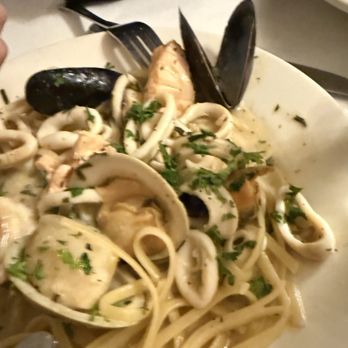 Monte's Trattoria - Linguine Ai Frutti Di Mare - Italian Near Me - New York, New York Monte's Trattoria - Linguine Ai Frutti Di Mare - Italian Near Me - New York, New York