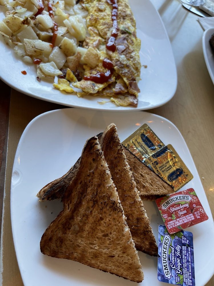 PRESTIGE DINER & RESTAURANT Updated July 2024 135 Photos & 233