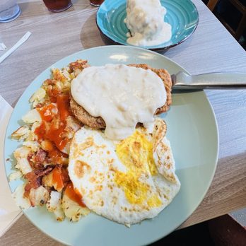 Country Griddle - Excuse the ketchup and cholula. - American Near Me - Goodyear, Arizona Country Griddle - Excuse the ketchup and cholula. - American Near Me - Goodyear, Arizona
