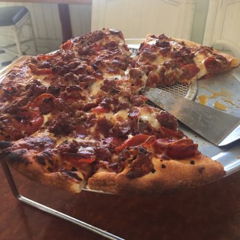 Beach Harbor Pizza - Pizza Near Me - Dana Point, California