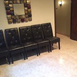 Diagnostic Radiological Imaging - Sacramento - Decent chairs.  Faux fancy mirror. The reviews don't do this place justice for aesthetics.