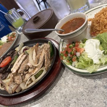 Ñeca's Mexican Restaurant & Cantina - FM 1463 - beef and chicken fajita - Tex-Mex Near Me - Fulshear, Texas