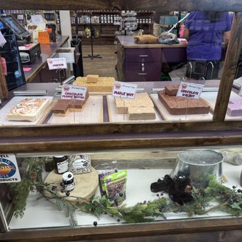 The Huckleberry Patch - Gift shop September 2025 - Desserts Near Me - Hungry Horse, Montana