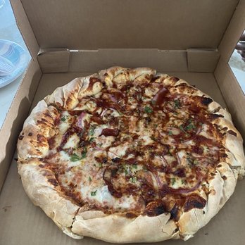 Hernando's Pizza Pub - Bar-B-Que - Pizza Near Me - Winter Park, Colorado