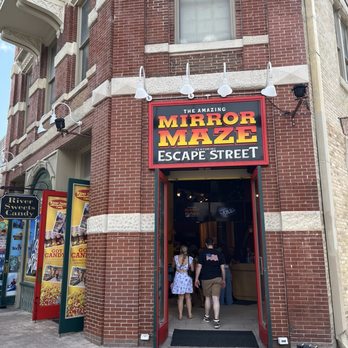 The Amazing Mirror Maze - Challenge Courses Near Me - San Antonio, Texas The Amazing Mirror Maze - Challenge Courses Near Me - San Antonio, Texas
