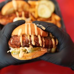 Cluck Face Nashville Hot Chicken - Slider