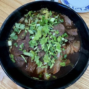 Seasons Taiwanese Eatery - Beef/Tendon Noodle Soup (good!) - Taiwanese Near Me - Honolulu, Hawaii Seasons Taiwanese Eatery - Beef/Tendon Noodle Soup (good!) - Taiwanese Near Me - Honolulu, Hawaii
