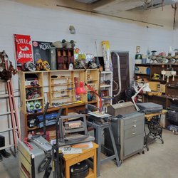 Teeks Antiques and Collectibles