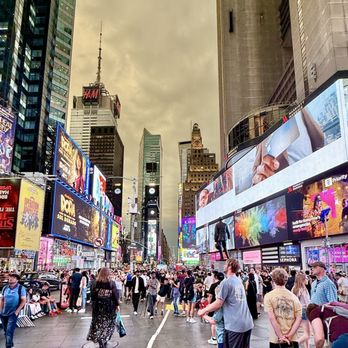 Times Square - Landmarks & Historical Buildings Near Me - New York, New York Times Square - Landmarks & Historical Buildings Near Me - New York, New York
