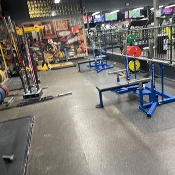 Gold's Gym - Olympic weight lifting area - Gyms Near Me - Richmond, Virginia Gold's Gym - Olympic weight lifting area - Gyms Near Me - Richmond, Virginia