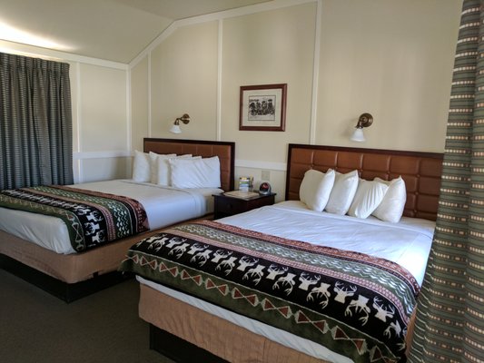 Mammoth Hot Springs Hotel & Cabins by null