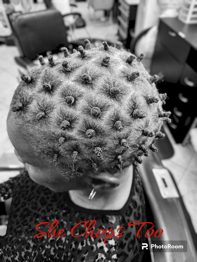 She Chops Too Logo