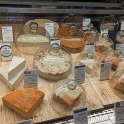 SO. MUCH. CHEESE. ALL VEGAN