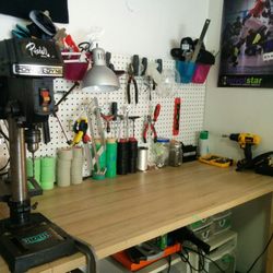 Neon Skates - Complete workshop for skate maintenance and custom builds