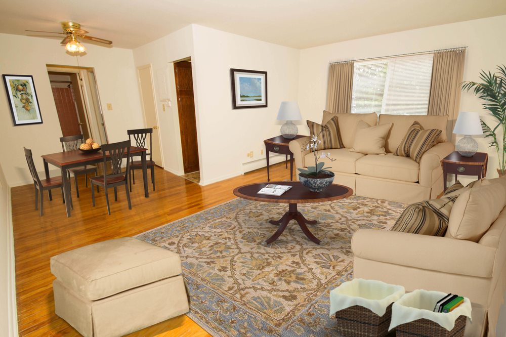 SWEETBRIAR APARTMENTS Updated September 2024 11 Photos 1917