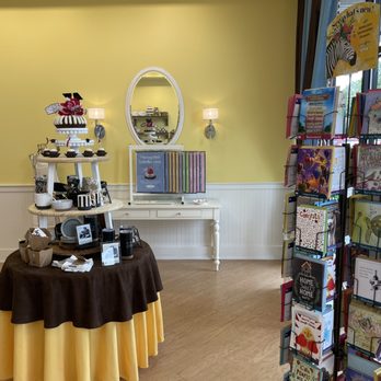 Nothing Bundt Cakes - Very cute - Bakeries Near Me - Greenwood, Indiana