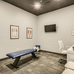 NuSpine Chiropractic - licensed chiropractors, quality adjustments, specific treatment packages, hydrotherapy treatments,