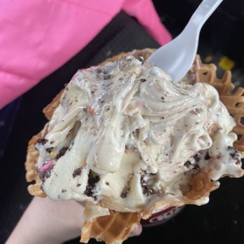 Cold Stone Creamery - Birthday cake remix - Ice Cream & Frozen Yogurt Near Me - Lebanon, New Hampshire Cold Stone Creamery - Birthday cake remix - Ice Cream & Frozen Yogurt Near Me - Lebanon, New Hampshire