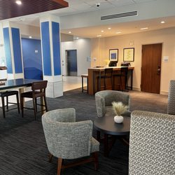 Holiday Inn Express & Suites Ft Myers Beach-Sanibel Gateway