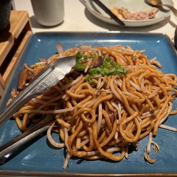 Cheli - Shanghai style fried noodle - Shanghainese Near Me - New York, New York Cheli - Shanghai style fried noodle - Shanghainese Near Me - New York, New York