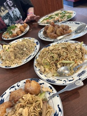 Kow Loon Chinese Restaurant by null
