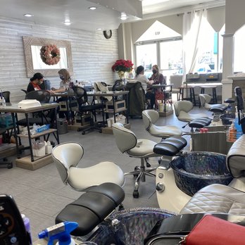 Unwine Nail Spa - Pretty nail shop off of shore DR. - Nail Salons Near Me - Virginia Beach, Virginia