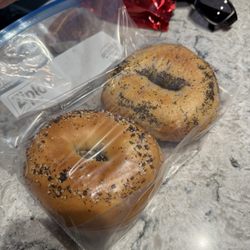 Everything bagel and poppy seed bagel