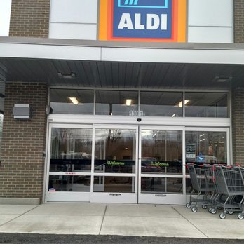 ALDI - Entrance facing Belleville Road. - Grocery Near Me - Van Buren Township, Michigan