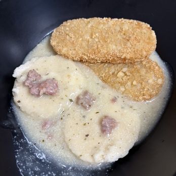 Farmhouse Kitchen & Bakery - Sausage gravy & biscuit with hash browns - Bakeries Near Me - Claysville, Pennsylvania Farmhouse Kitchen & Bakery - Sausage gravy & biscuit with hash browns - Bakeries Near Me - Claysville, Pennsylvania